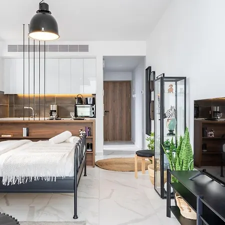 Dusk - Harmonic By 49 In Mackenzie Apartment Larnaca